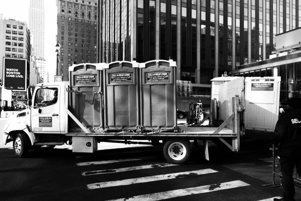 Best Porta potty delivery and setup  in Wedgefield, FL
